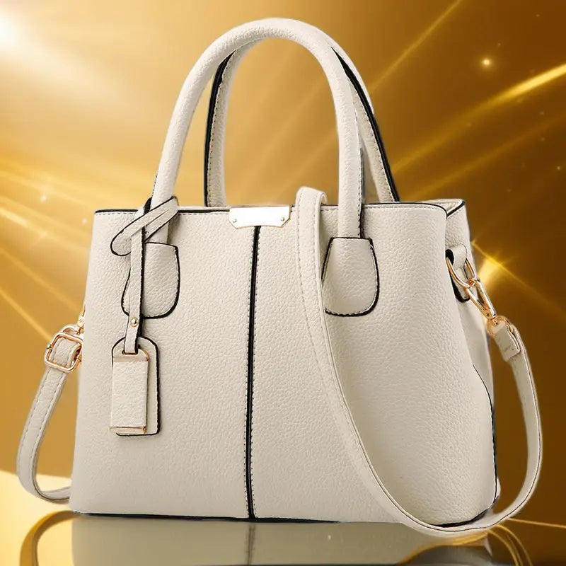 Stylish Leather Handbag Diagonal showcasing high-quality leather, classic design, and adjustable strap, perfect for modern women.