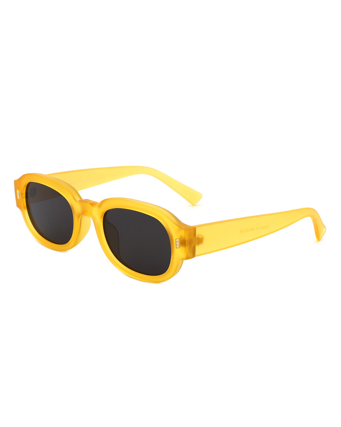 Elandra Retro Fashion Sunglasses with narrow oval frames, showcasing a stylish design suitable for both men and women.