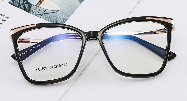 EP Glasses featuring a square frame made of TR90 material with metal foot wire, designed for unisex wear and anti-blue light protection.