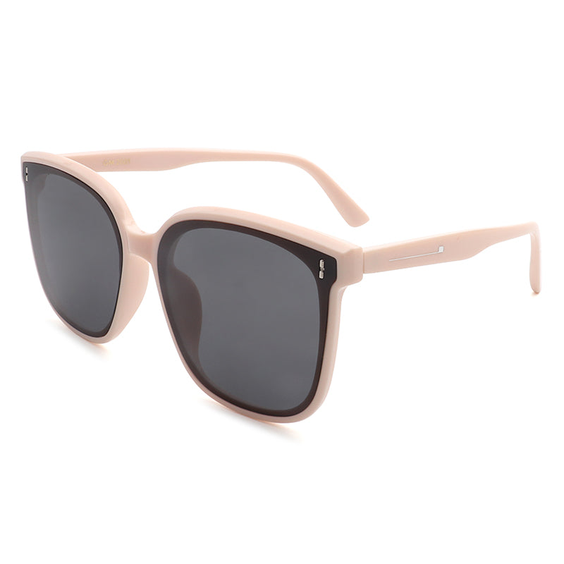 GM2001 Square Classic Oversize Flat Top Polarized Fashion Sunglasses with a stylish design and polarized lenses for UV protection.