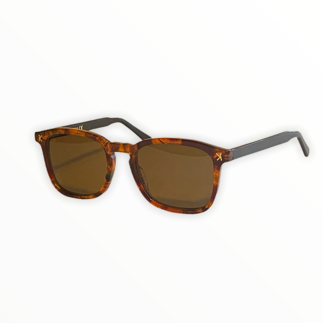 Kozy Cruiser Tortoise and Black eyewear featuring a stylish acetate frame and Zeiss lenses.