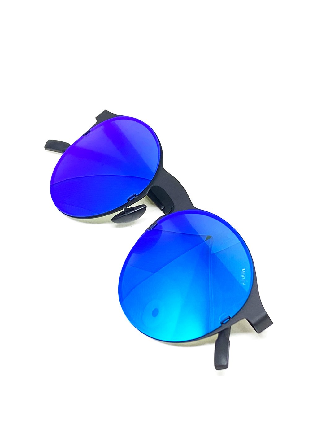 Looper foldable round sunglasses displayed with various frame colors and a stylish case.