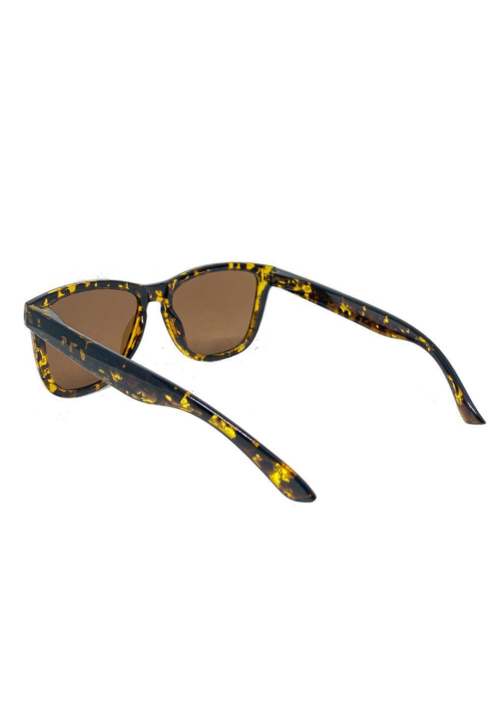 MOOD Wayfarer V2 - Chic sunglasses featuring a tortoise shell frame and brown polarized lenses, perfect for stylish sun protection.