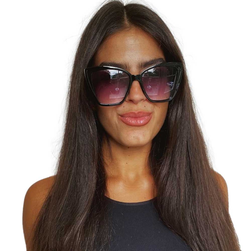 A pair of stylish Moscow sunglasses featuring an oversized cat-eye frame, perfect for sun protection and fashion.