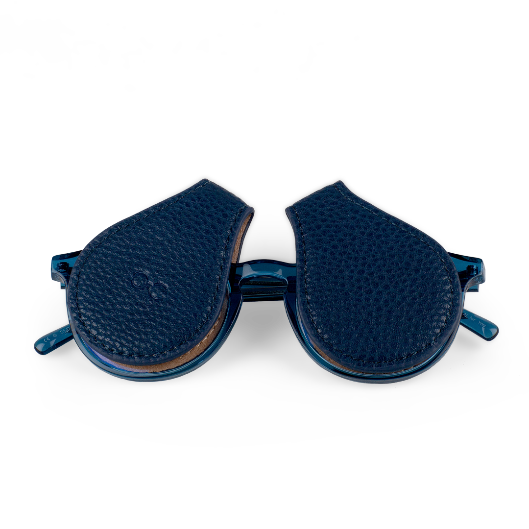 Oqular Clip showcasing a sleek, stylish design for protecting glasses and sunglasses, ideal for travel and everyday use.