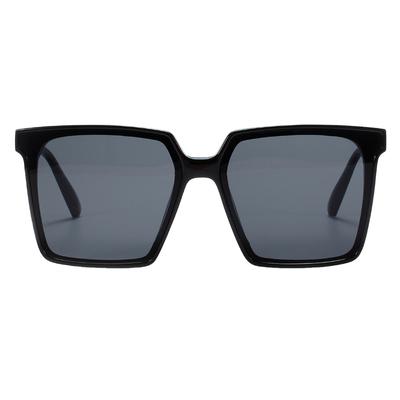 A pair of stylish Pasadena oversized square sunglasses with a high-quality frame, perfect for summer outings.