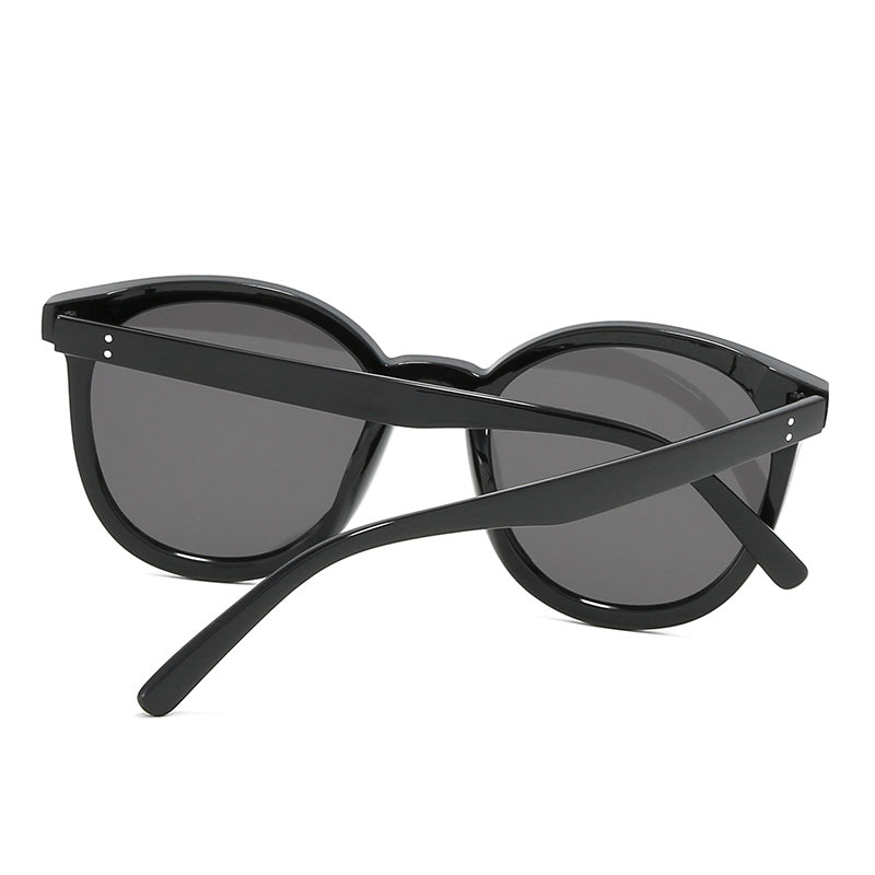 S2093 Classic Round Circle Retro Fashion Vintage Sunglasses with a stylish round frame and dark lenses, perfect for sun protection.