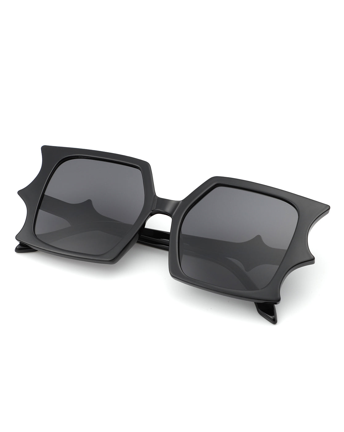 Cramilo Flat Top Bat Wing Irregular Sunglasses featuring a unique bat wing design with a flat top browline, lightweight plastic frames, and polycarbonate lenses.