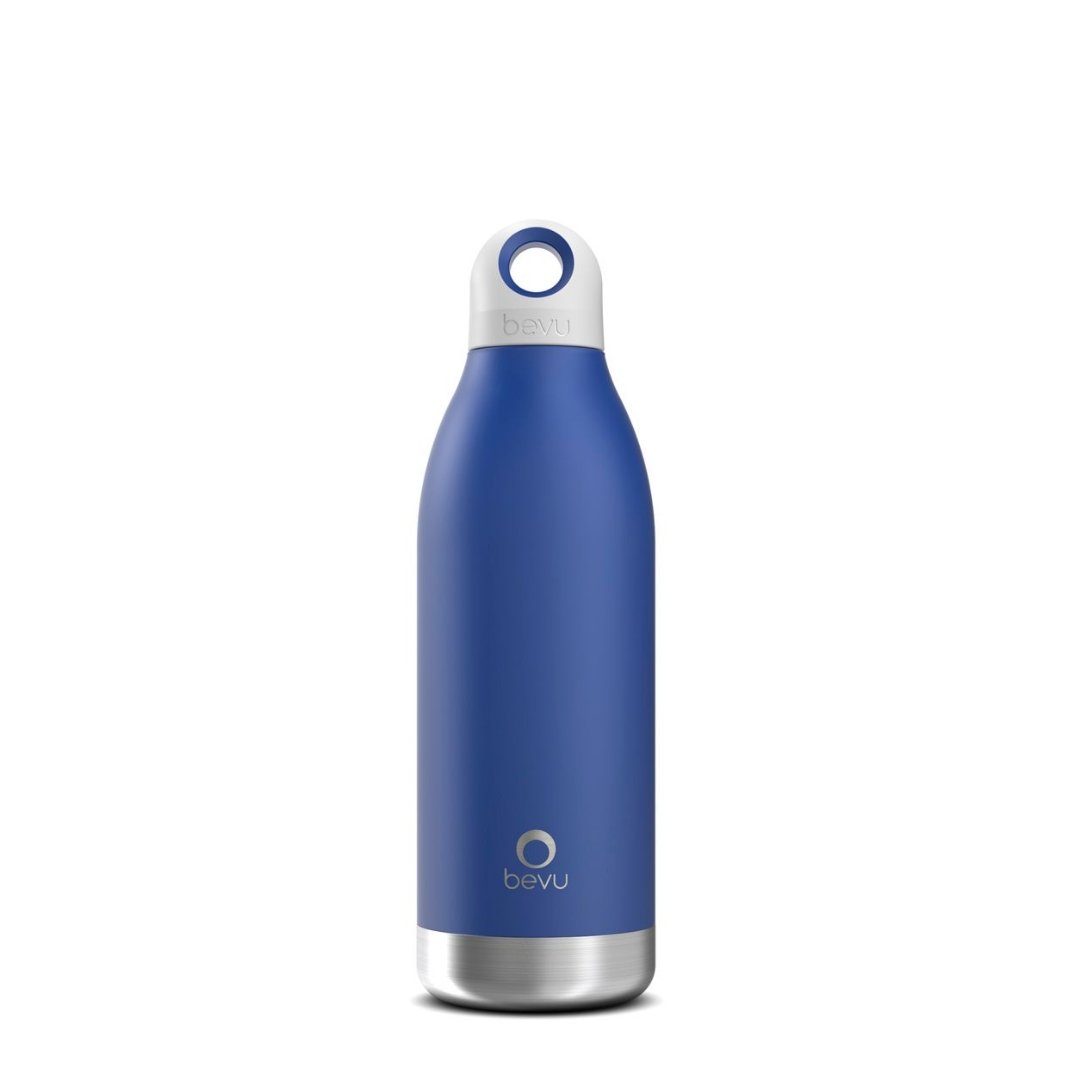 Bevu® DUO Insulated Bottle in various colors, showcasing its sleek design and double vacuum insulation features.