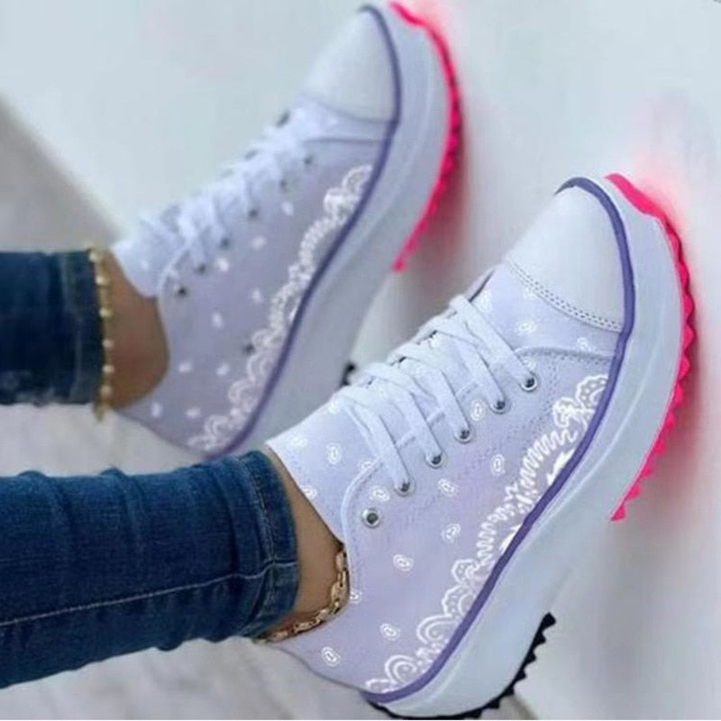 Fashion Women Sneakers in a stylish canvas pattern, perfect for casual sports and everyday wear.