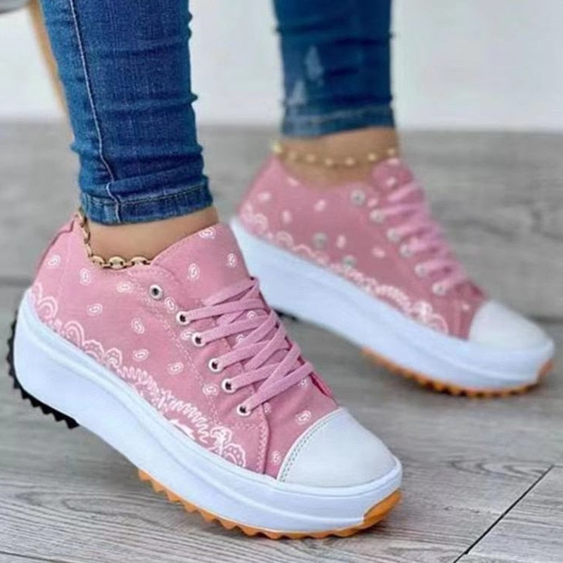 Fashion Women Sneakers in a stylish canvas pattern, perfect for casual sports and everyday wear.