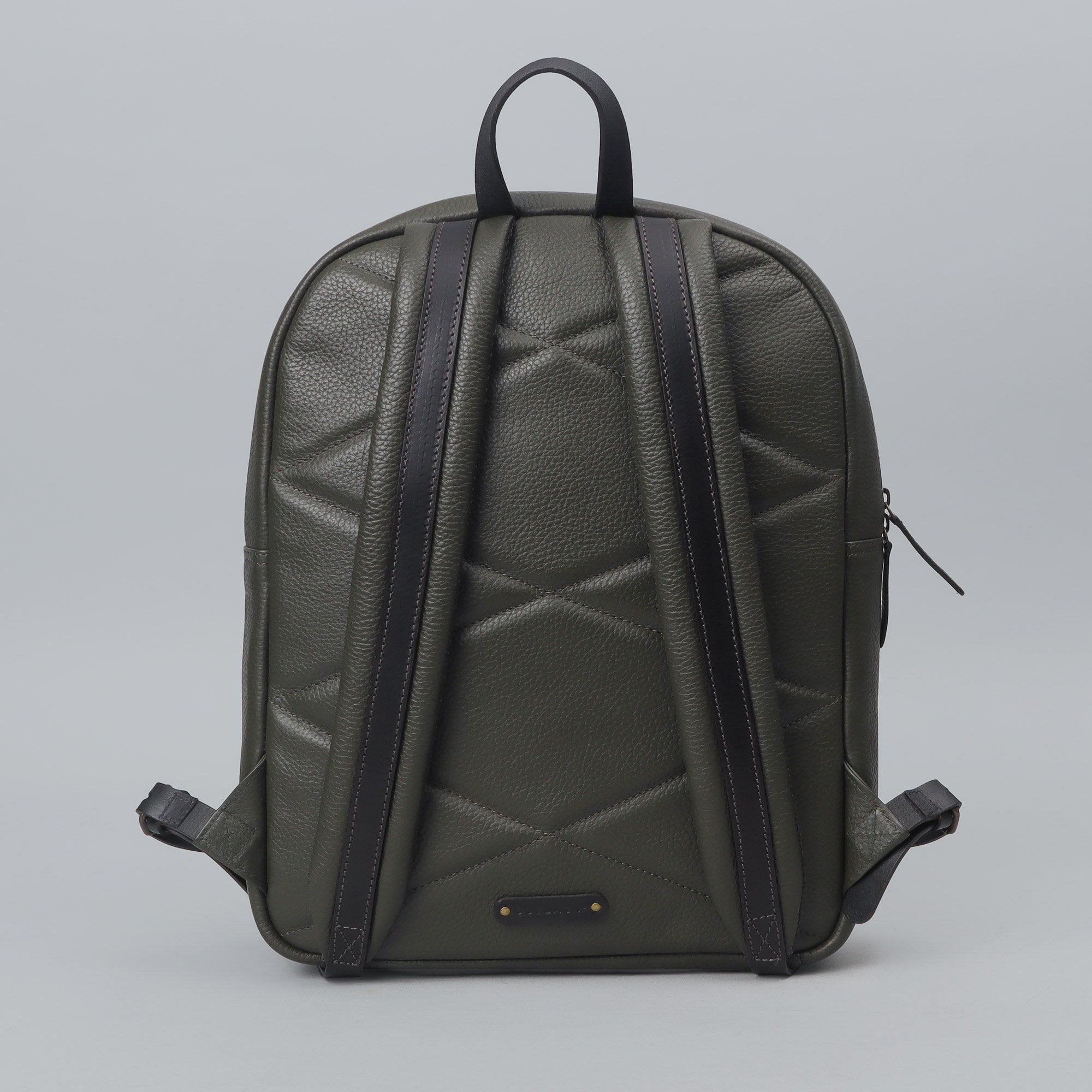 Alabama Leather Backpack made from premium full grain leather, featuring multiple pockets and a spacious laptop compartment, ideal for daily use.