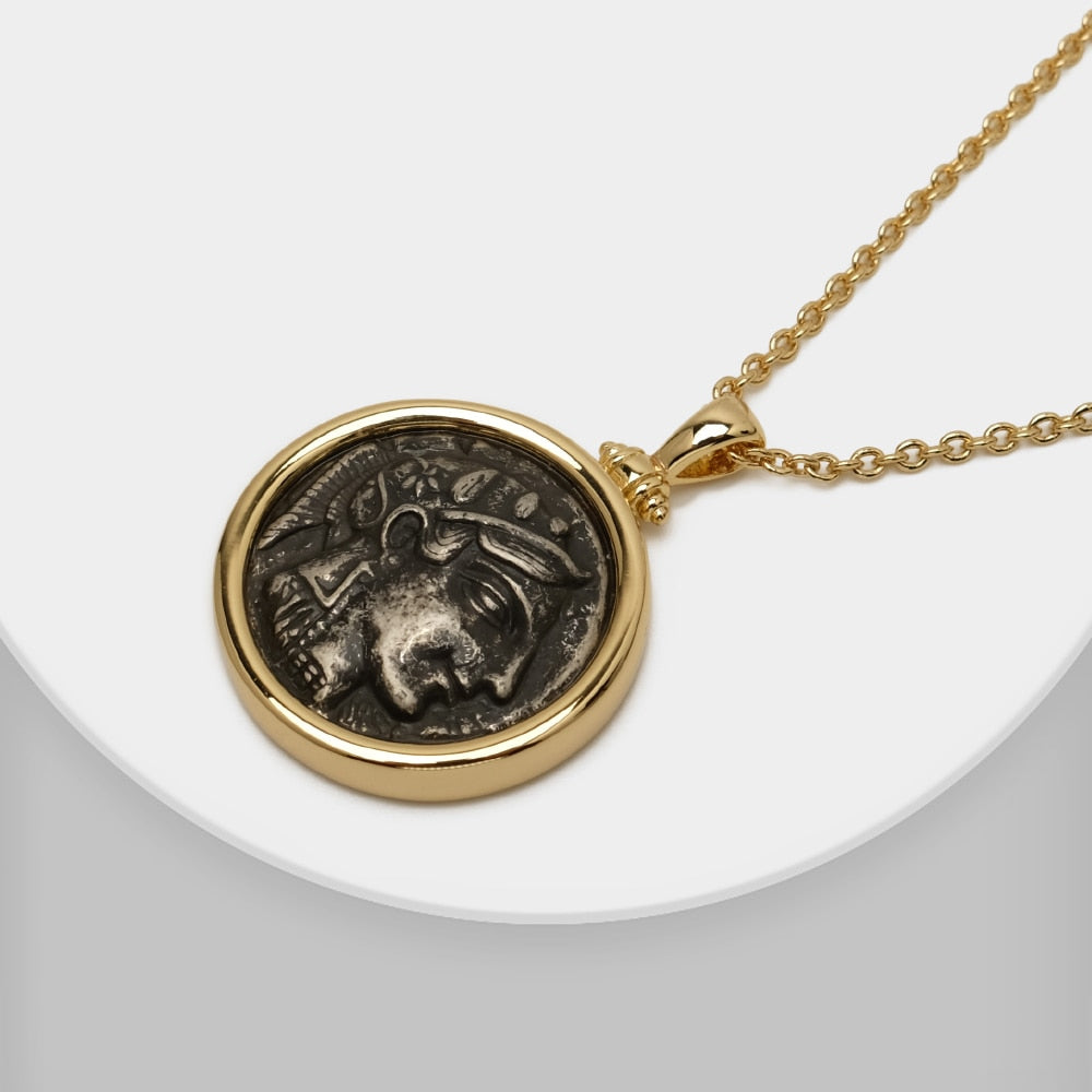 Amorita Vintage Roman Coin Necklace featuring a 3cm pendant with a portrait coin design on a stylish link chain.