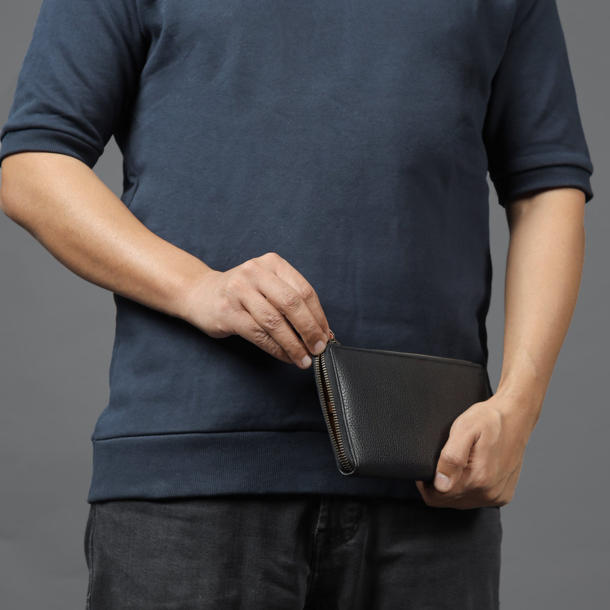 A stylish Cheque Book Leather Wallet made from premium full grain leather, featuring multiple credit card pockets and a secure zipper closure.