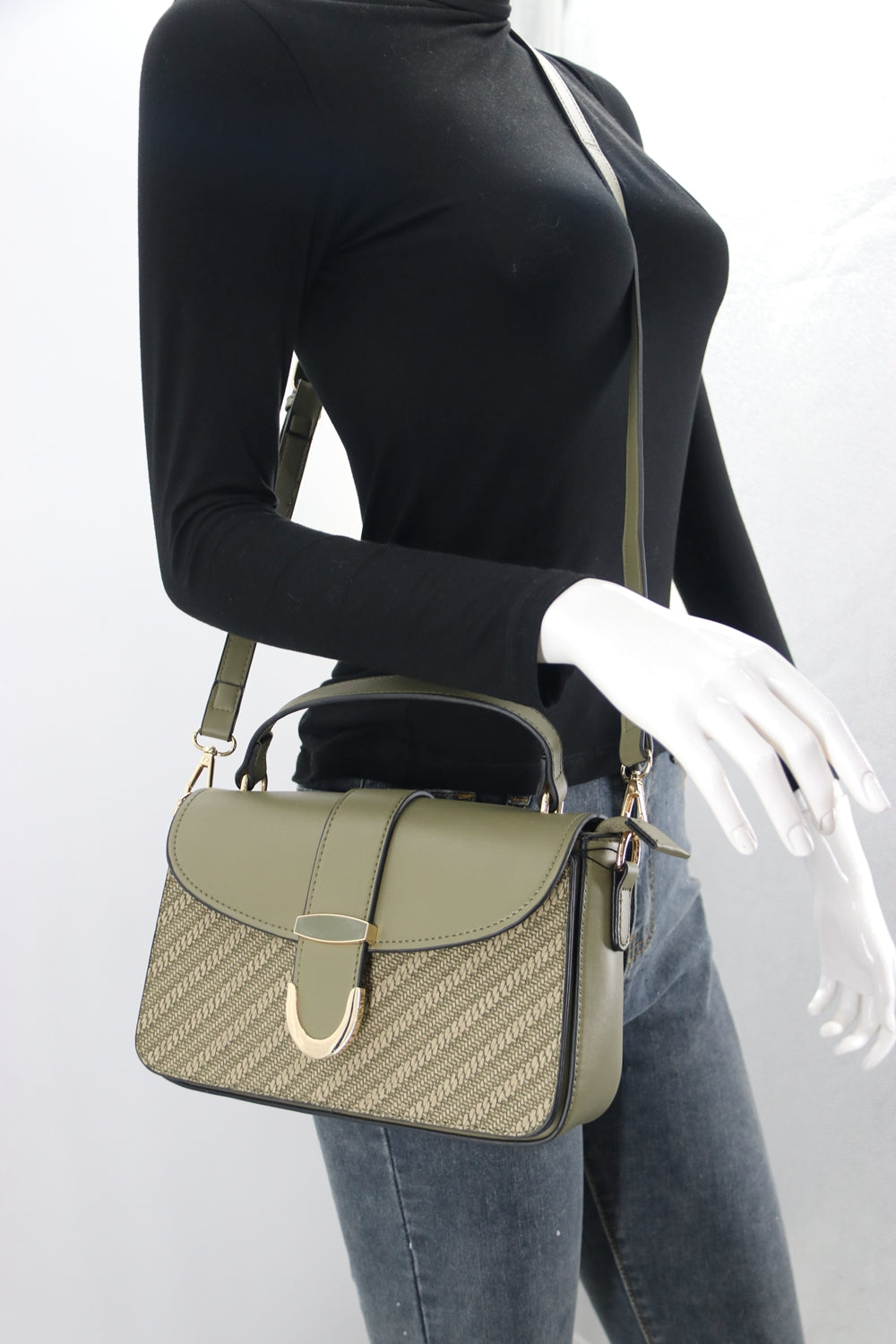 Crossbody C1974 bag featuring a sleek design and adjustable strap, perfect for hands-free convenience.