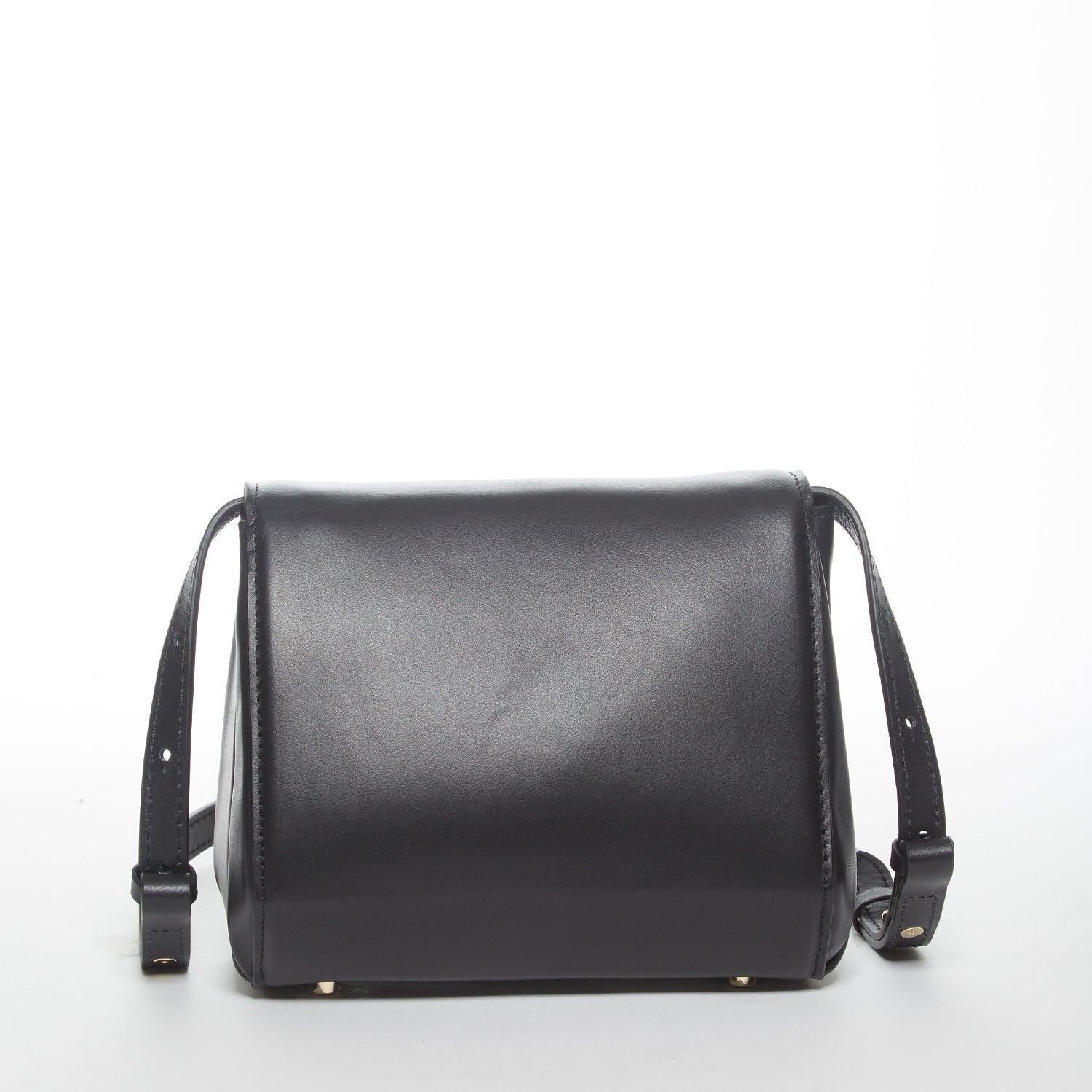 Elizabeth Black Leather Saddle Bag featuring a geometric shape, gold hardware, and adjustable strap, perfect for stylish organization.