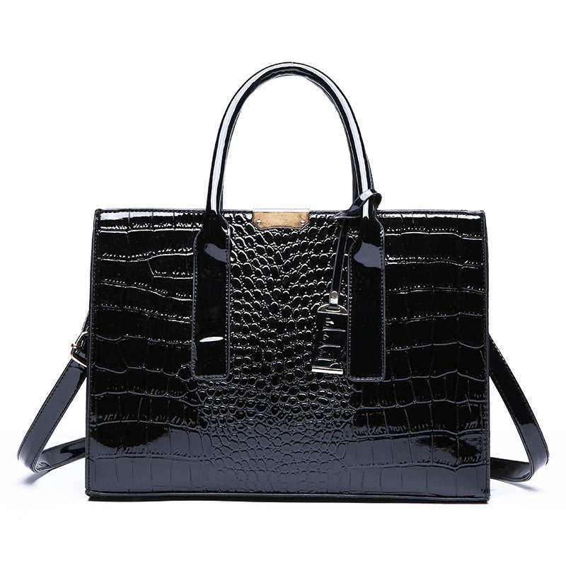 European Style Solid Color Crocodile Pattern Handbag in a chic design with a zipper closure, showcasing its elegant crocodile texture.