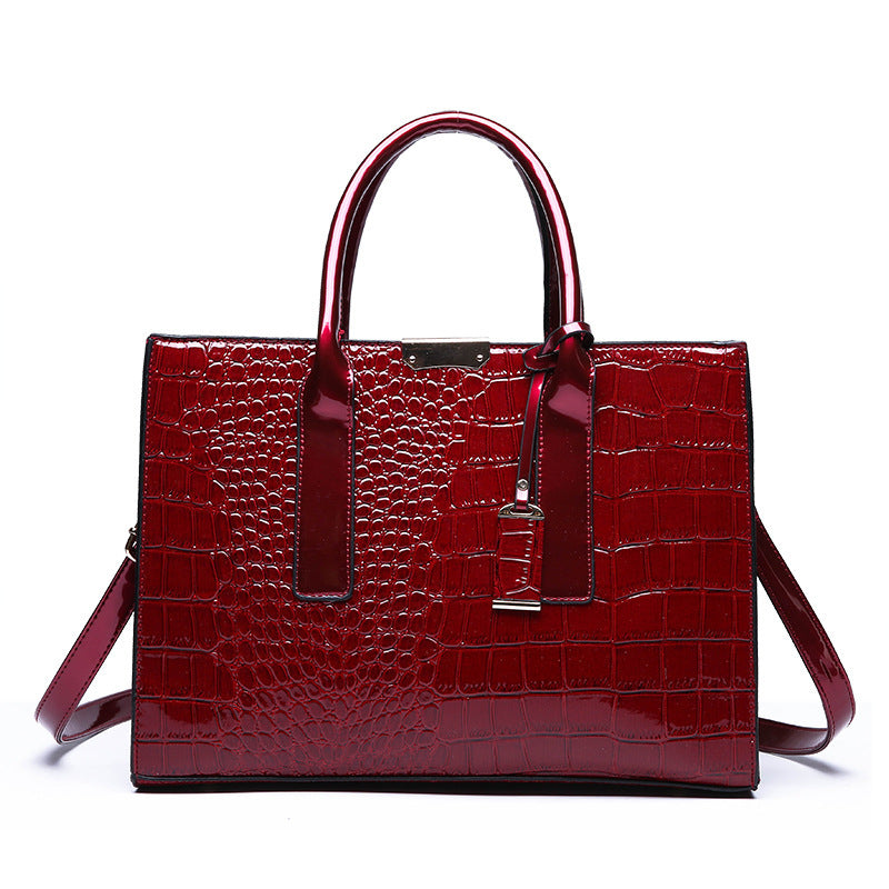 European Style Solid Color Crocodile Pattern Handbag in a chic design with a zipper closure, showcasing its elegant crocodile texture.