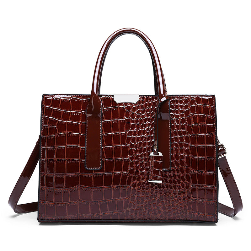 European Style Solid Color Crocodile Pattern Handbag in a chic design with a zipper closure, showcasing its elegant crocodile texture.