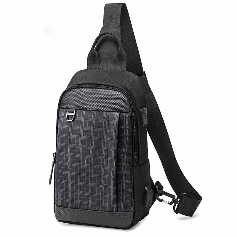 Fashion Men's Simple Polyester Crossbody Bag in black with zipper closure, showcasing its stylish and durable design.