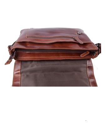 Isaiah Laptop Bag made of genuine calf leather, featuring a spacious main compartment and zippered pockets, perfect for daily use.