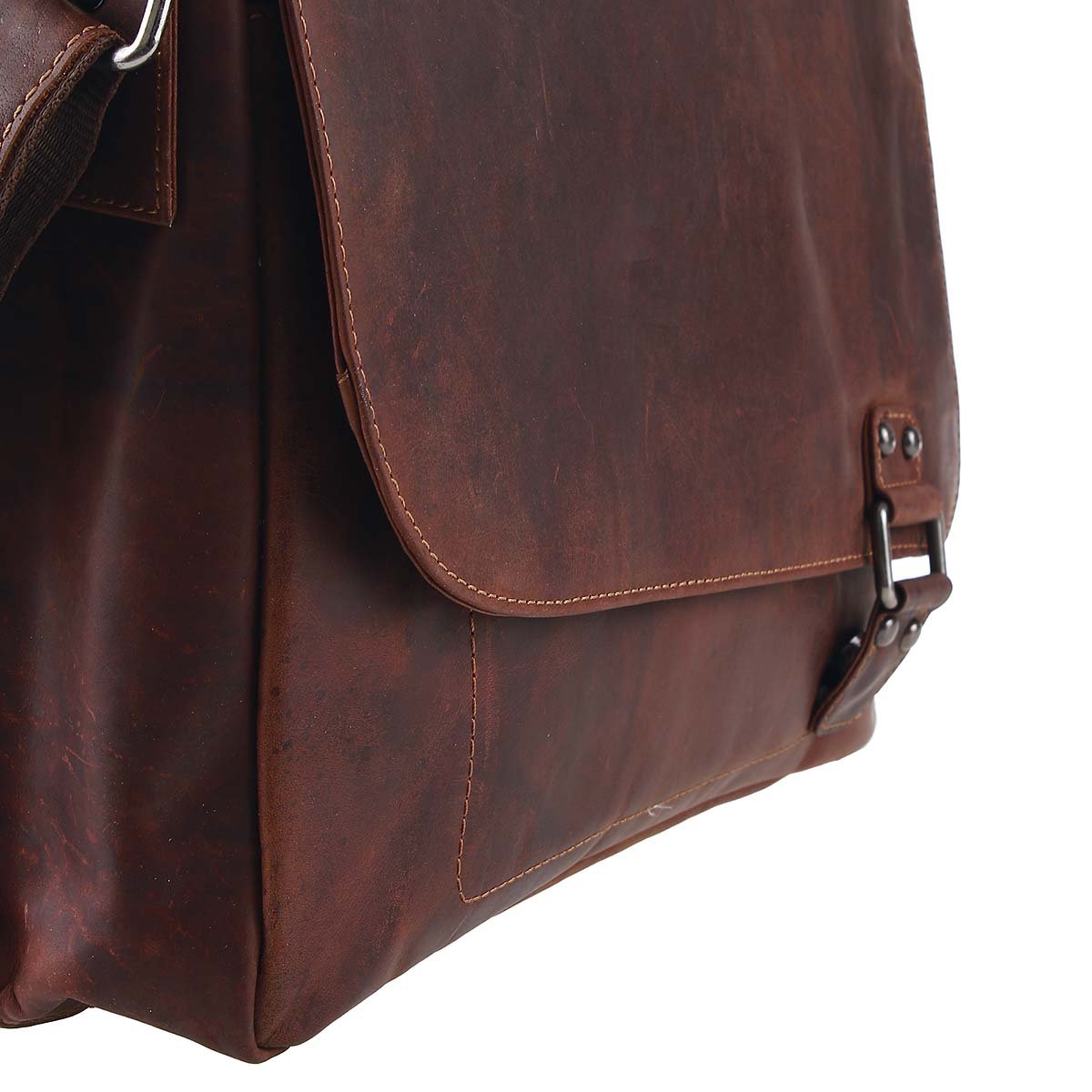 Isaiah Laptop Bag made of genuine calf leather, featuring a spacious main compartment and zippered pockets, perfect for daily use.