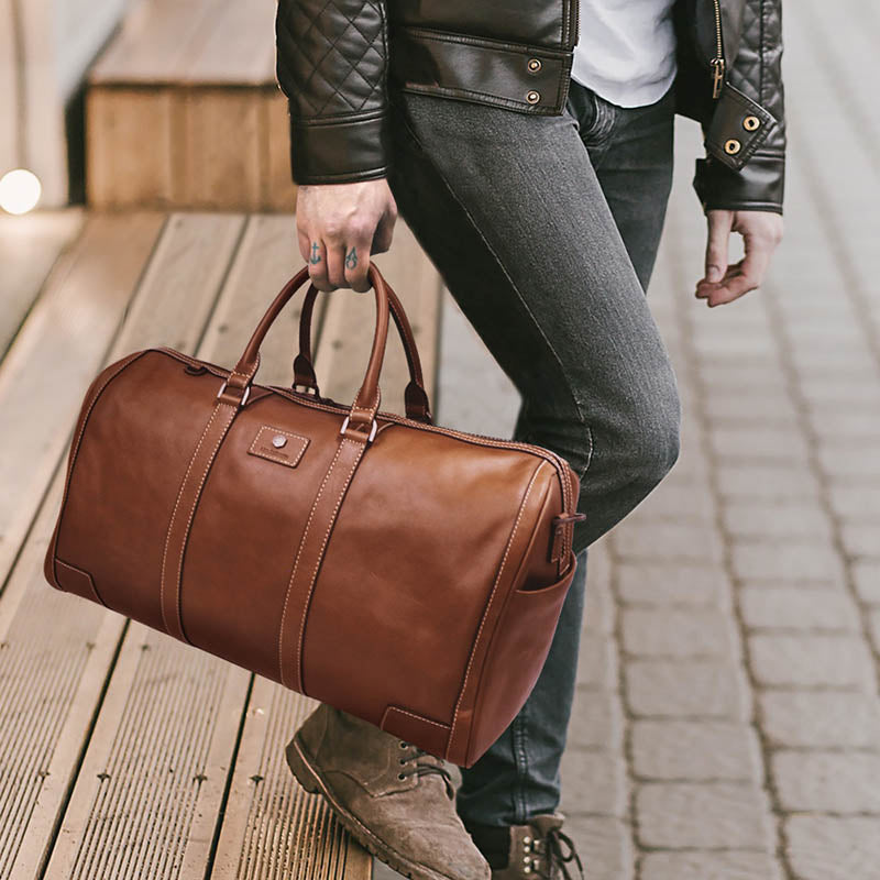 Colt Large Cabin Holdall in golden-brown, spacious and stylish design for travel.