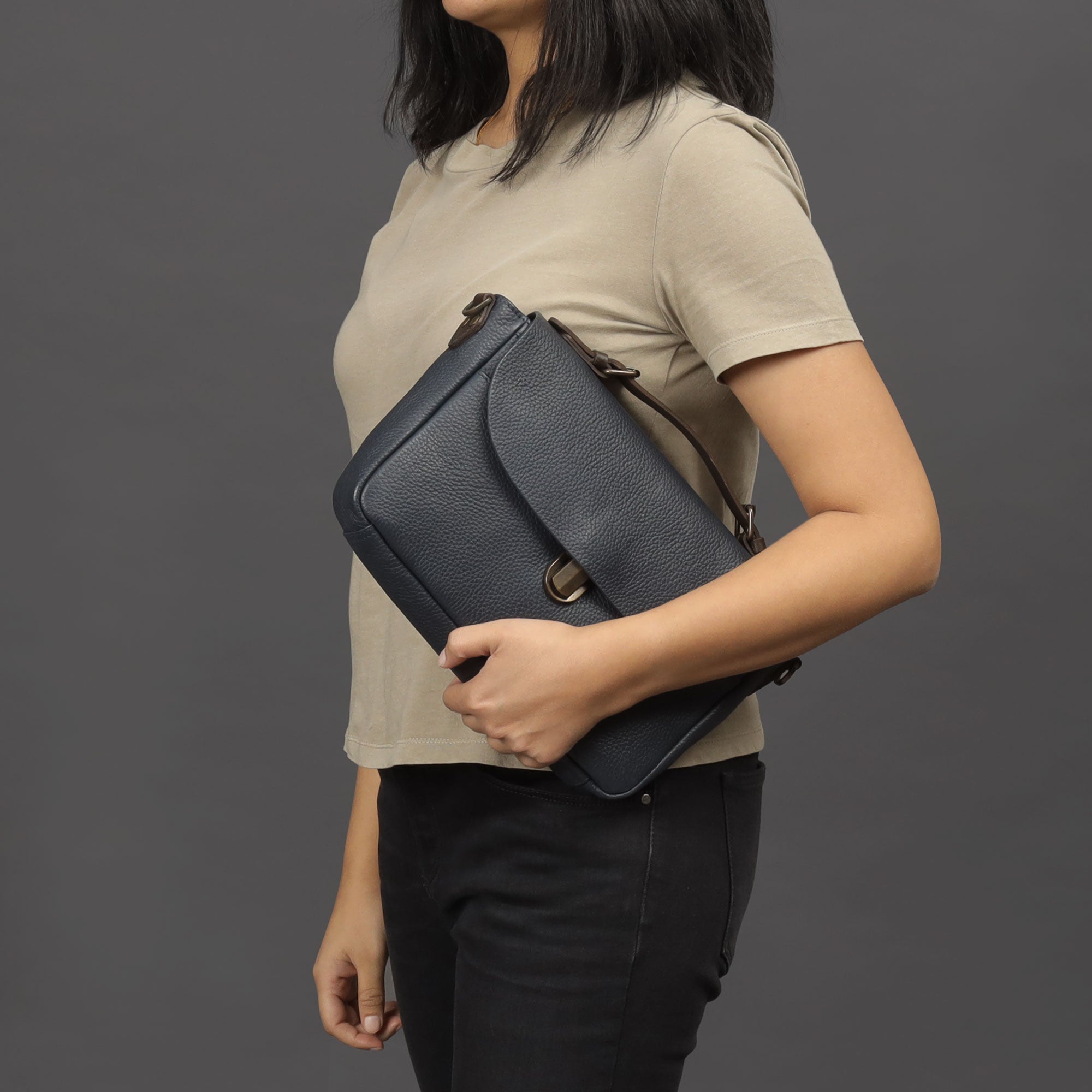 London Crossbody Bag made from premium full grain leather with vintage lock and multiple compartments.