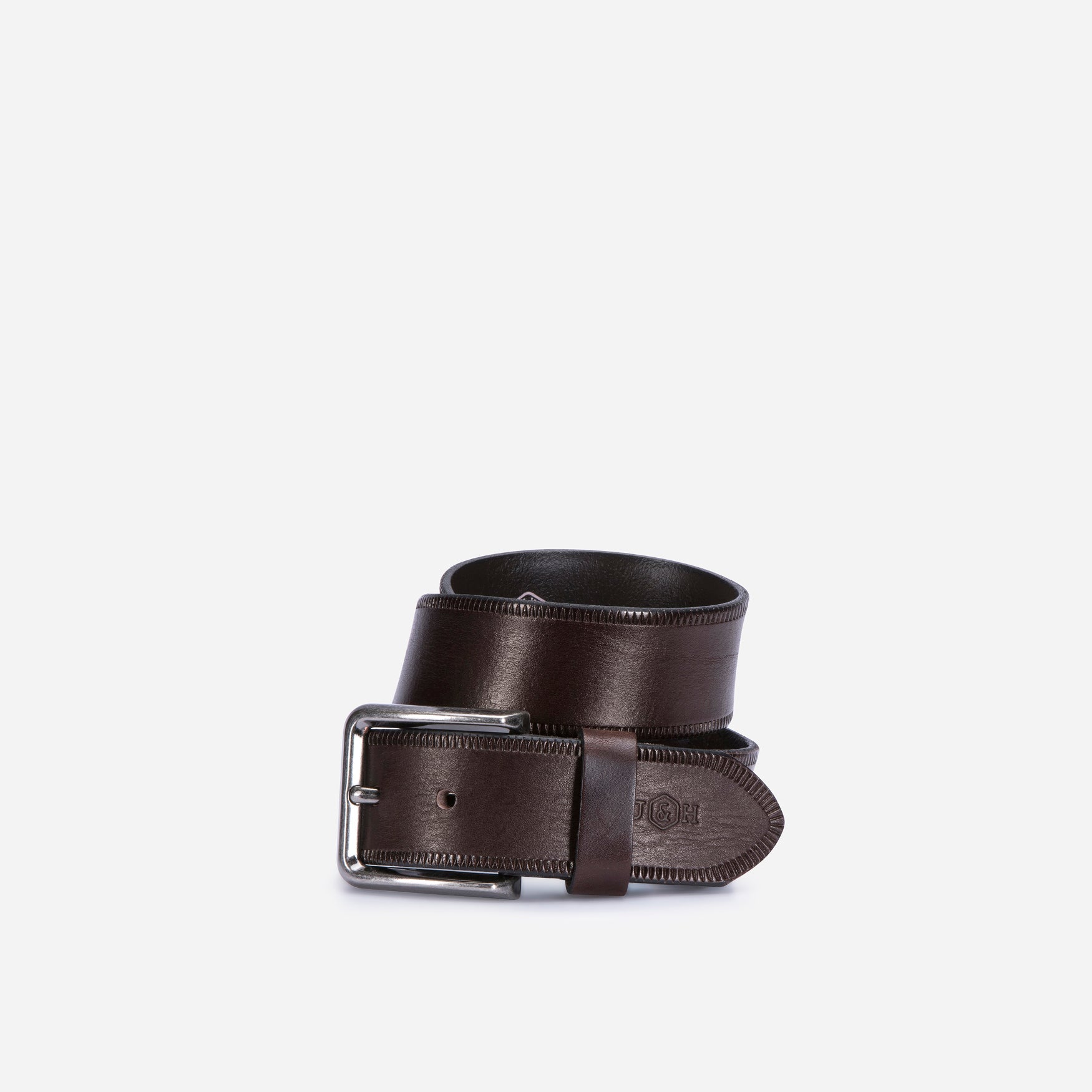 Men's brown belt with subtle texture, perfect for versatile styling.