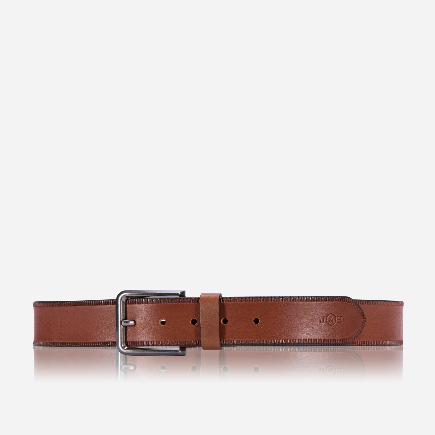 Men's camel belt with subtle texture and elegant buckle, perfect for various outfits.