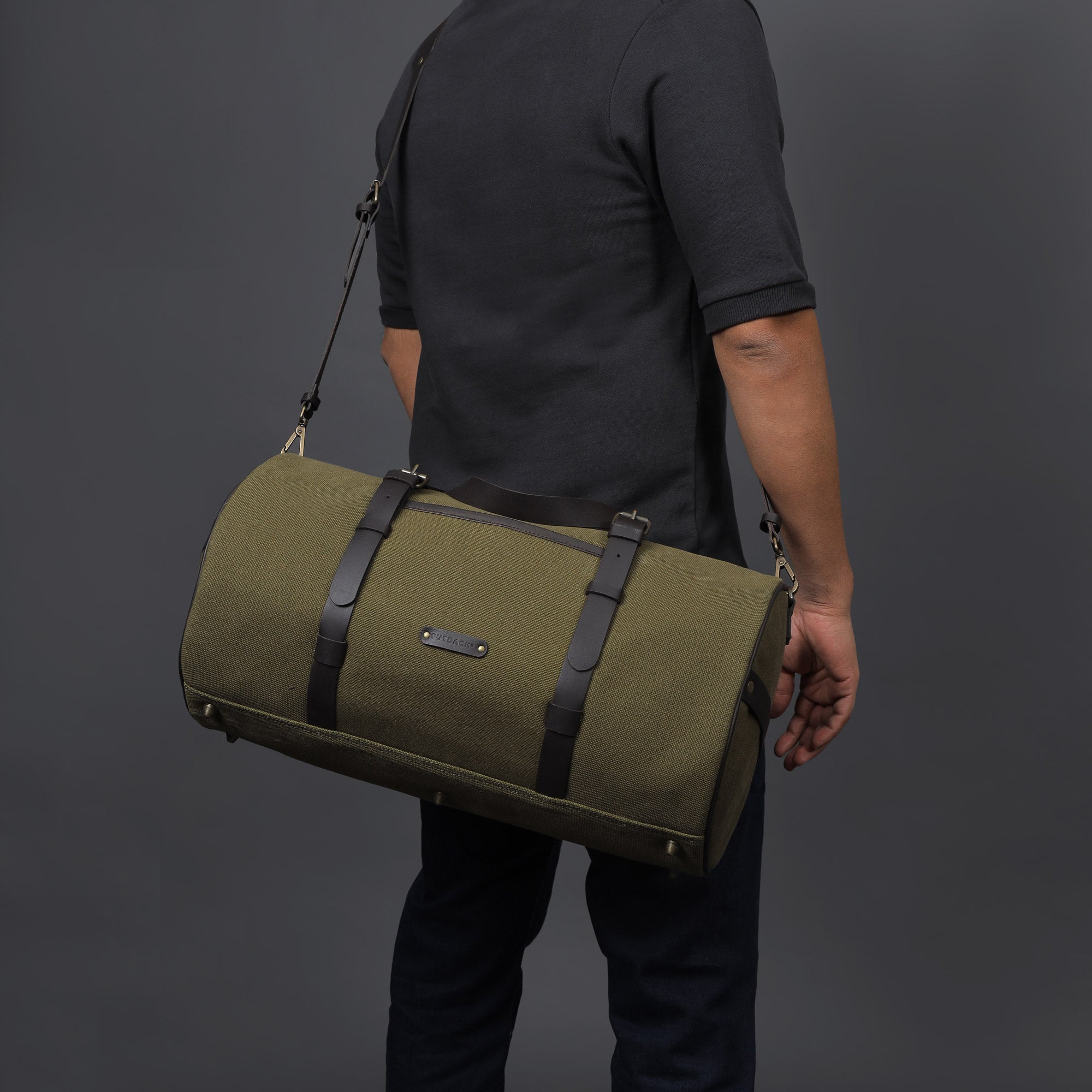 Miami Canvas Gym Bag showcasing its durable cotton canvas material, leather straps, and spacious design, perfect for gym and travel.