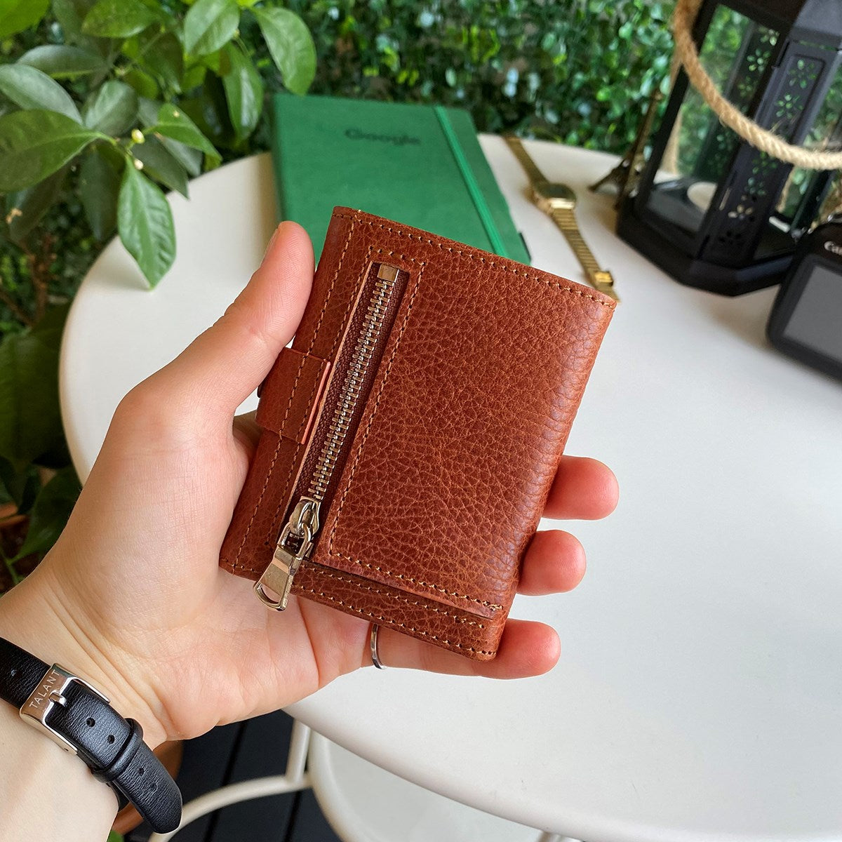 Montana Genuine Leather Luxury RFID Protection Card Holder, showcasing its sleek design and premium craftsmanship.