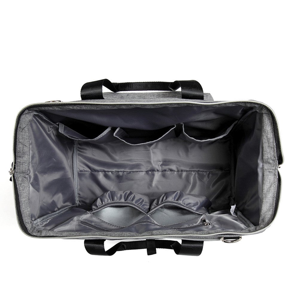 Multifunctional large-capacity one-shoulder travel bag in stylish design, made of durable polyester, ideal for travel and daily use.