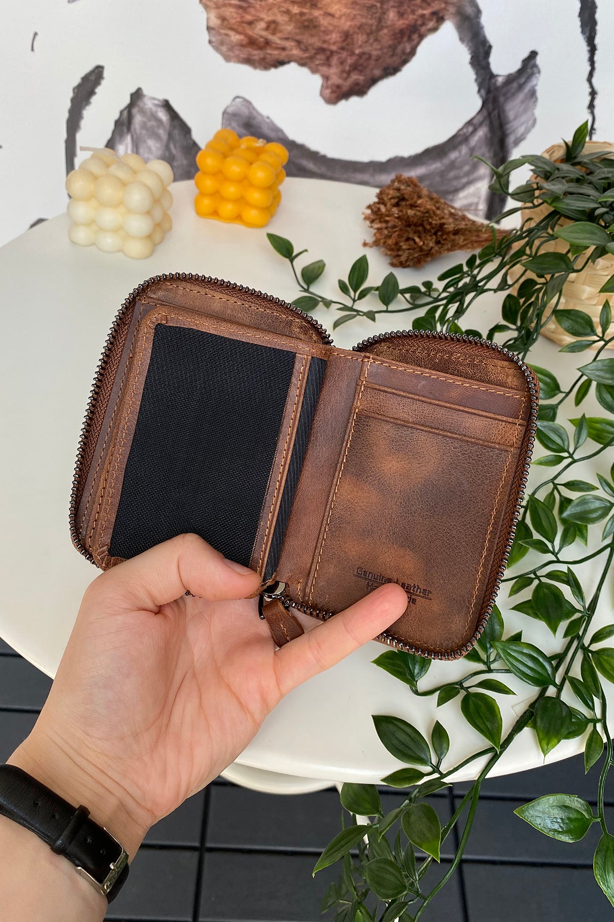 Porto Genuine Leather Wallet featuring a zipper, showcasing its elegant design and multiple card slots.