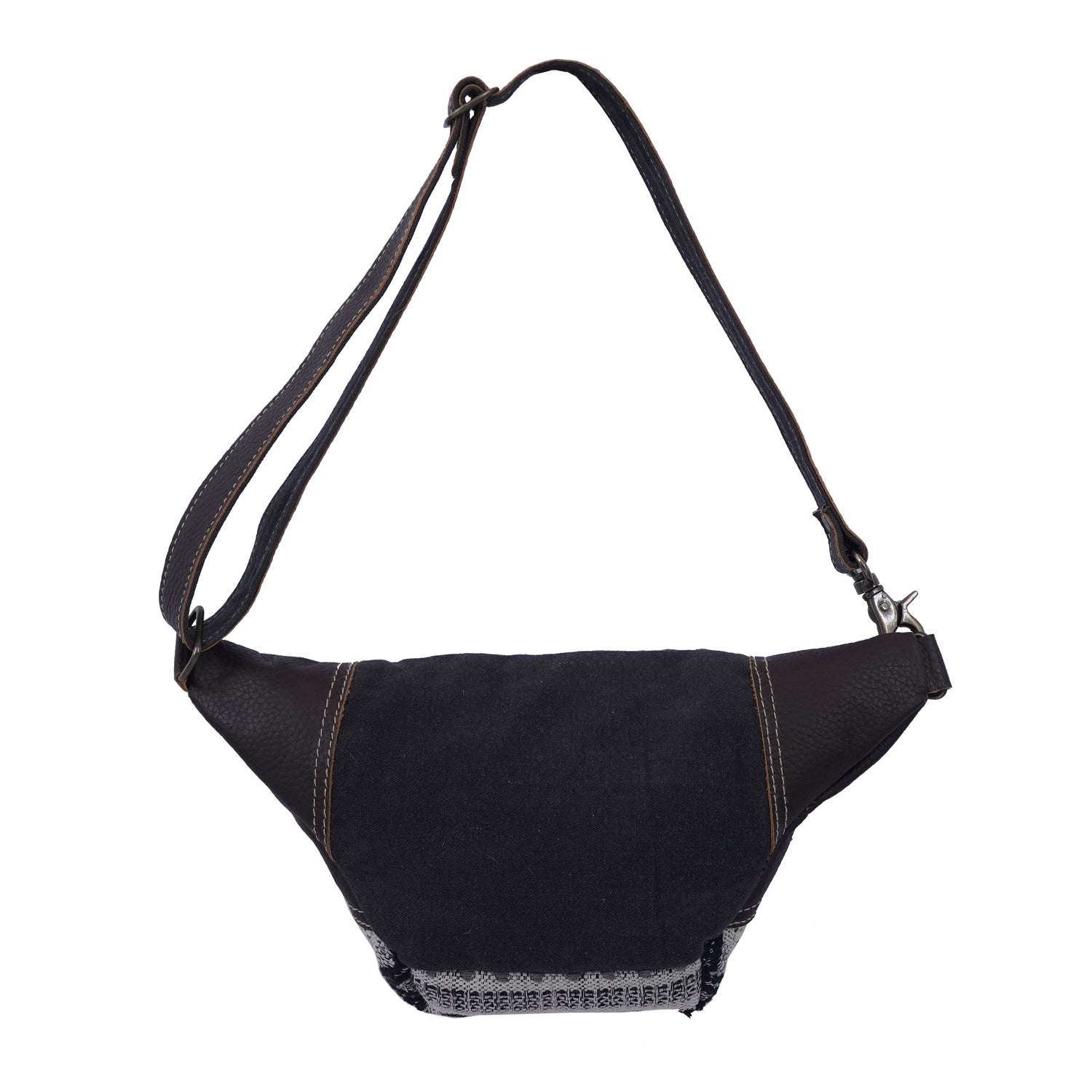 Virido Fanny Pack made of textured rug, leather, and canvas, featuring smooth zippers and a stylish design.