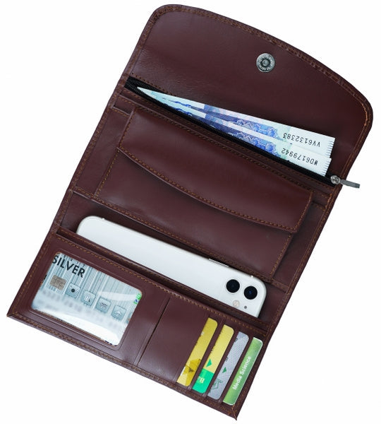 Elegant women leather clutch wallet with magnetic flip closure, designed for organizing cards, cash, and mobile phone.