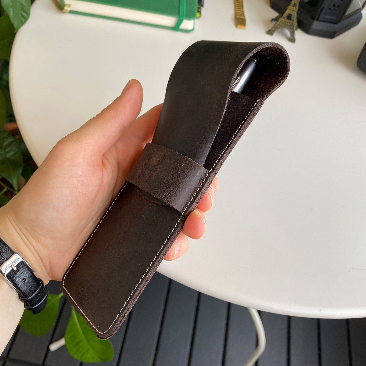 Zey Genuine Leather Penholder in a minimalist design, showcasing its elegant cow leather texture and zipper closure.