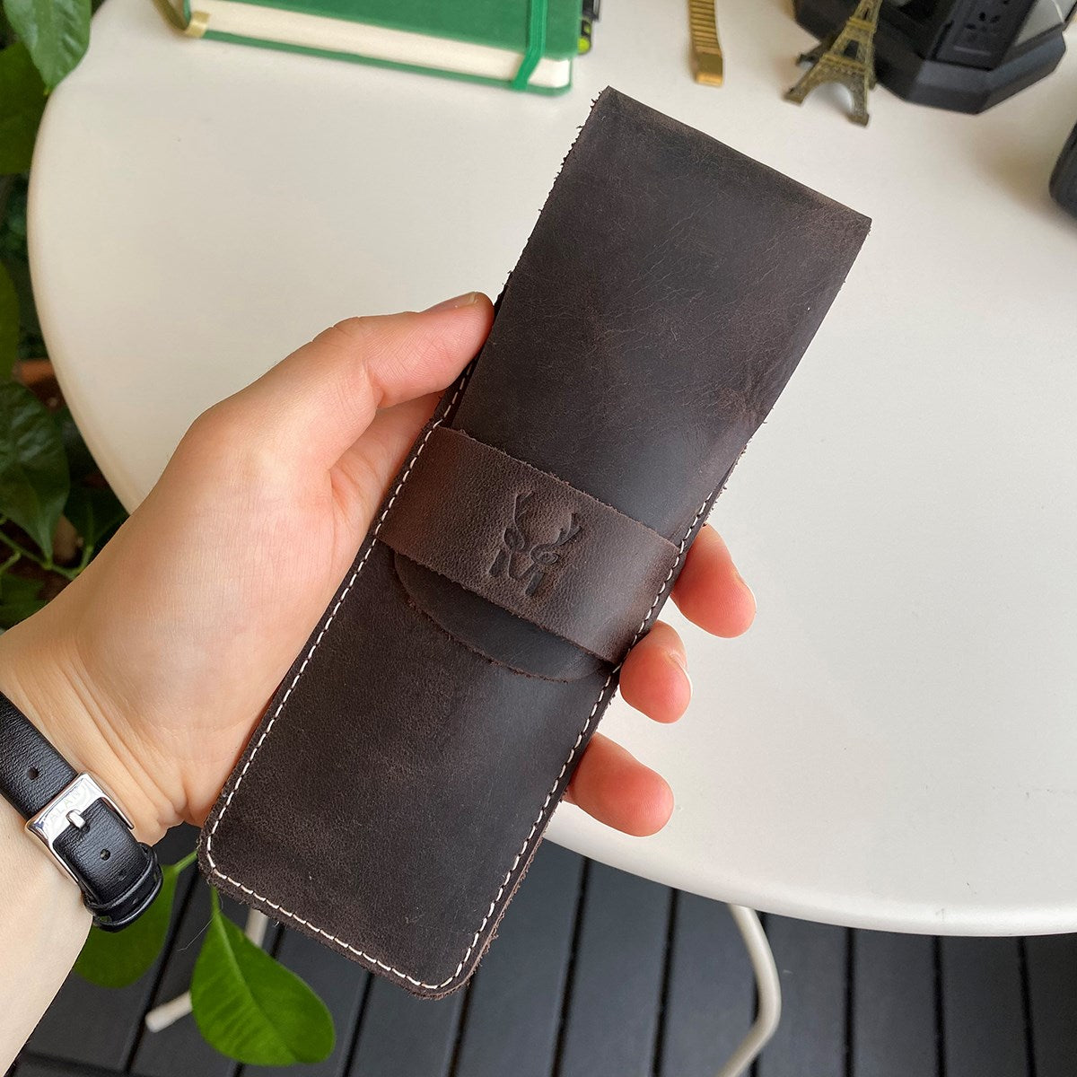 Zey Genuine Leather Penholder in a minimalist design, showcasing its elegant cow leather texture and zipper closure.