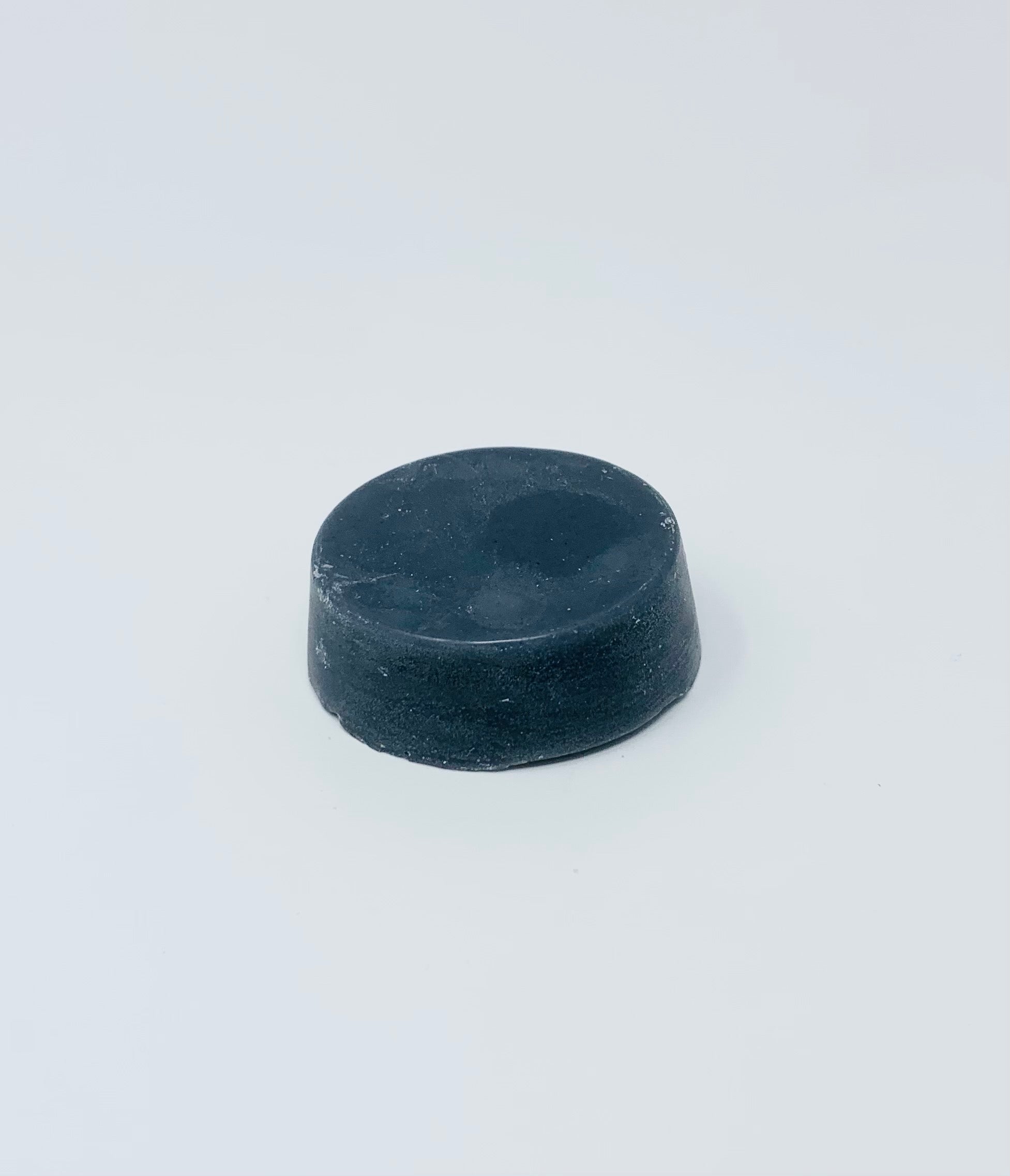 be BRIGHT Conditioner Bar in a stylish box, designed for blond hair care, showcasing its eco-friendly and salon-grade features.