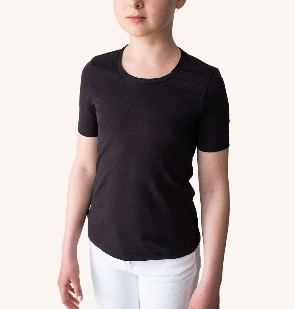 A comfortable and stylish Alignment Posture T-shirt for kids, featuring Posture Alignment Technology for improved shoulder alignment.