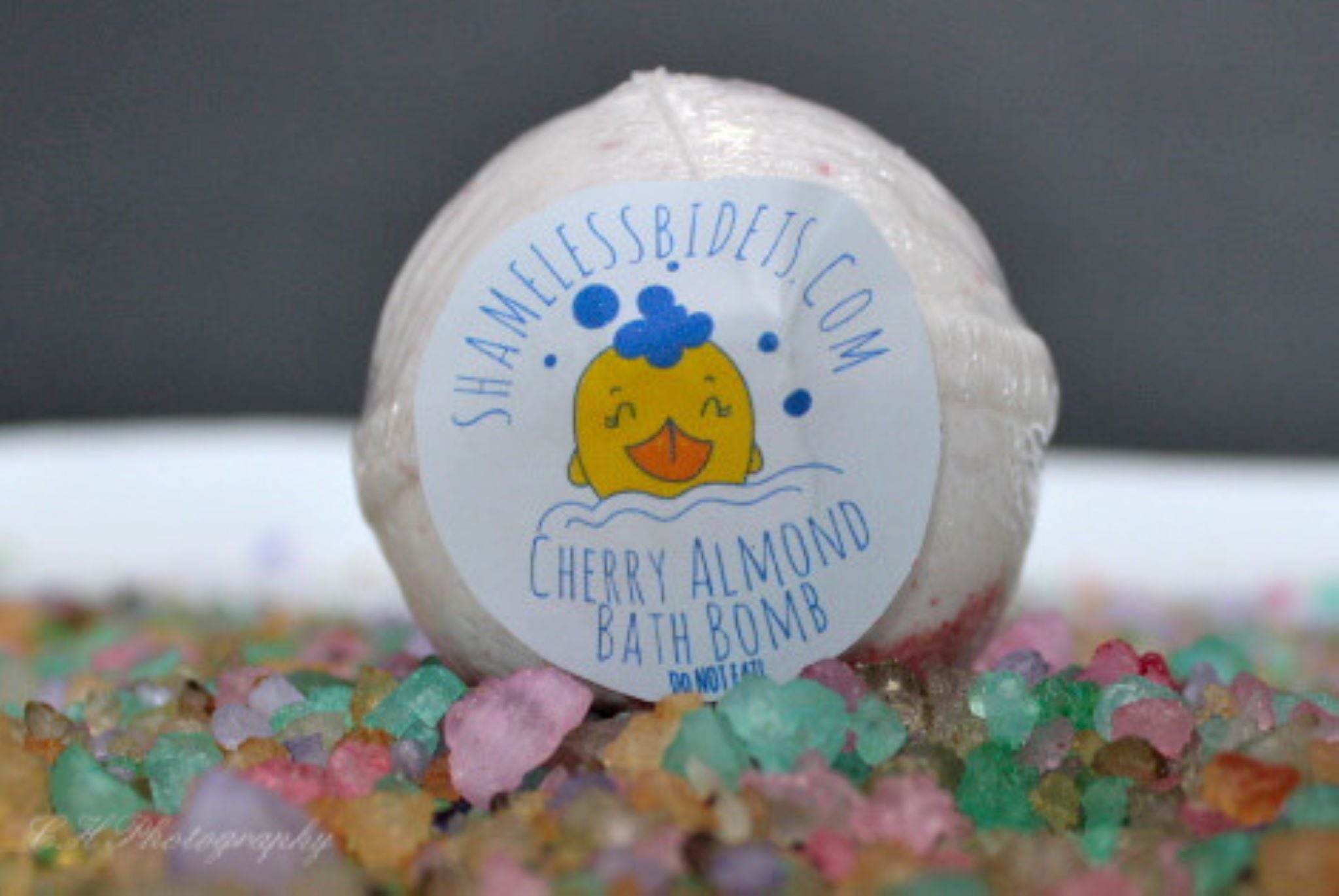 Cherry almond bath bomb.