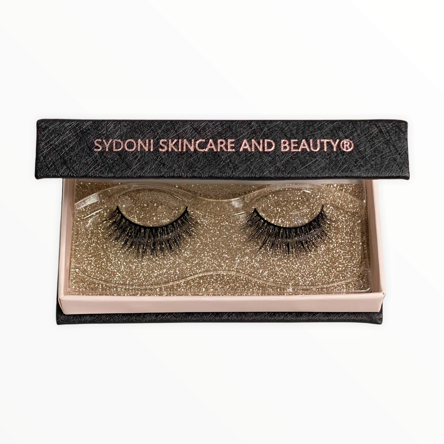 A pair of luxurious LINDA MINK LASHES made from 100% real mink fur, showcasing a wispy 3D design for a glamorous look.