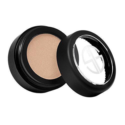 Studio Gear Cosmetics Matte Eyeshadow in a sleek compact, showcasing a rich, pigmented shade perfect for everyday wear.