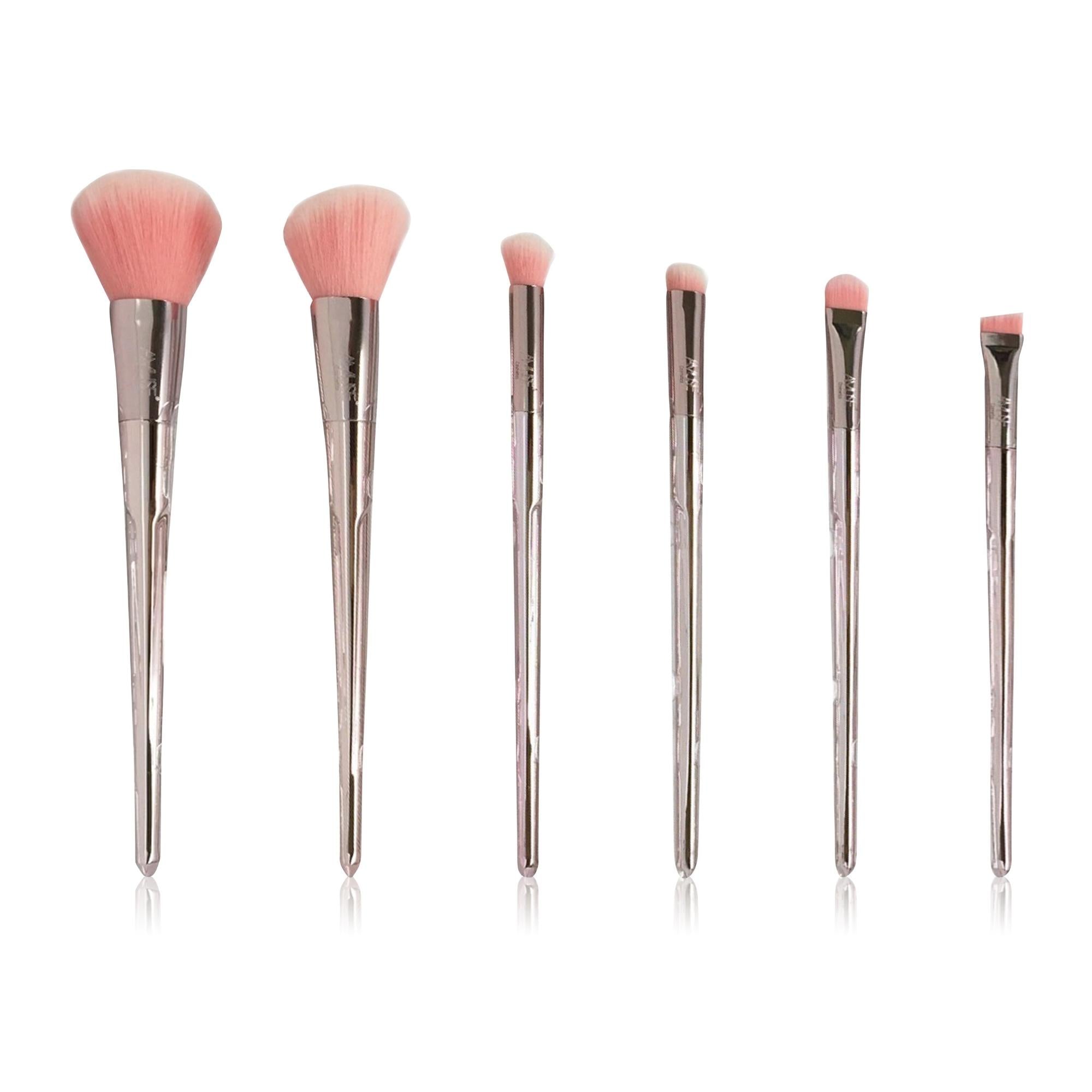 Professional Makeup Brush Set featuring six brushes with soft, dense bristles for flawless makeup application.