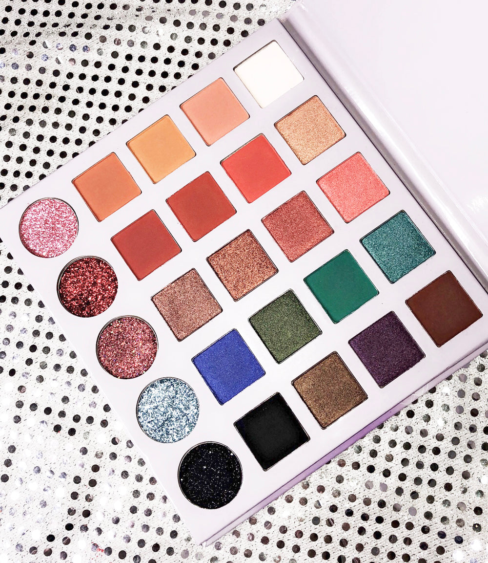 Soo Boujee 25 Color Matte, Shimmer & Cream Glitter Pro Eyeshadow Palette showcasing vibrant colors and textures.