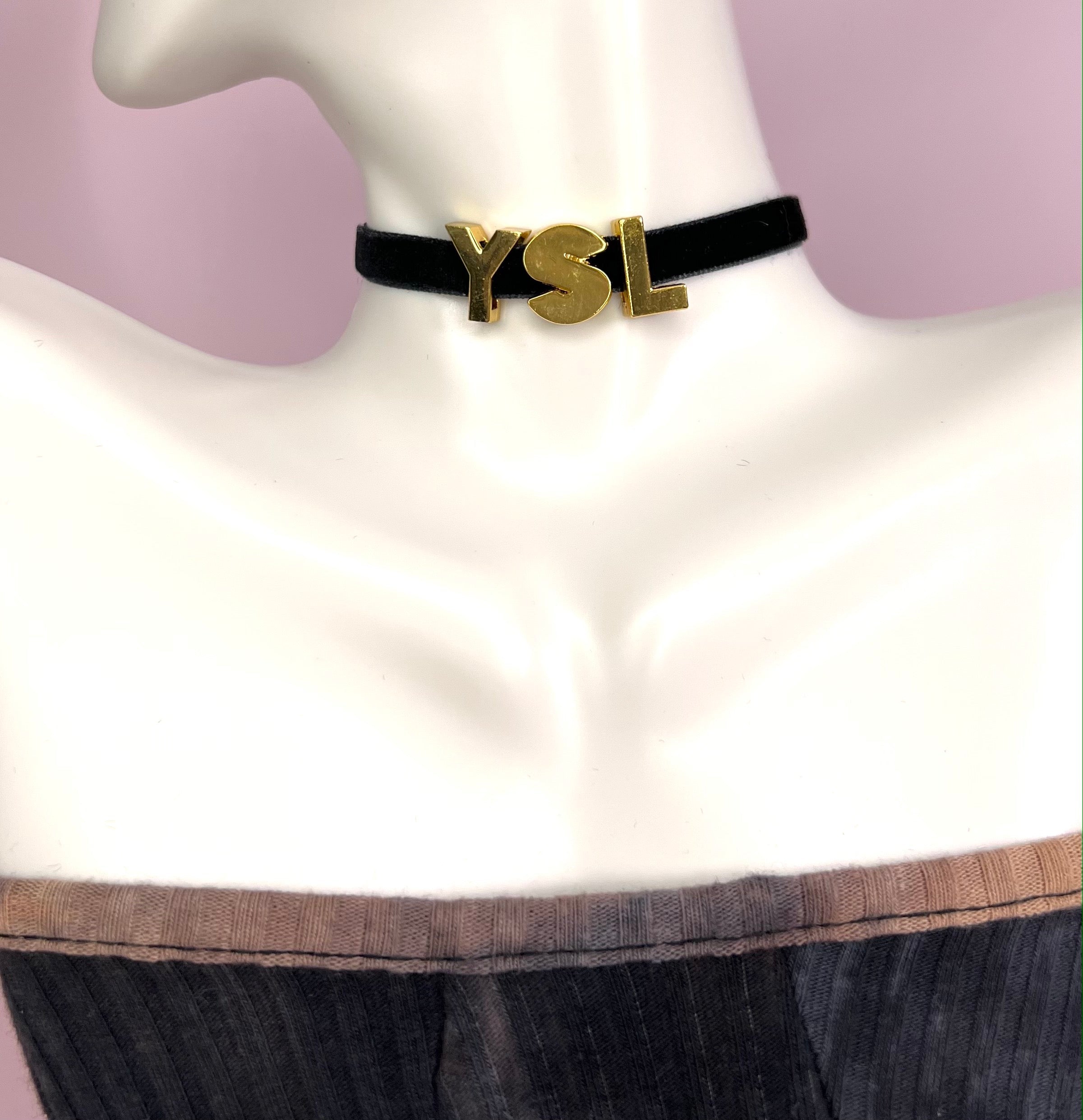 Elegant Y - Choker Necklace featuring customizable stainless steel letters on a velvet cord, available in gold and silver.