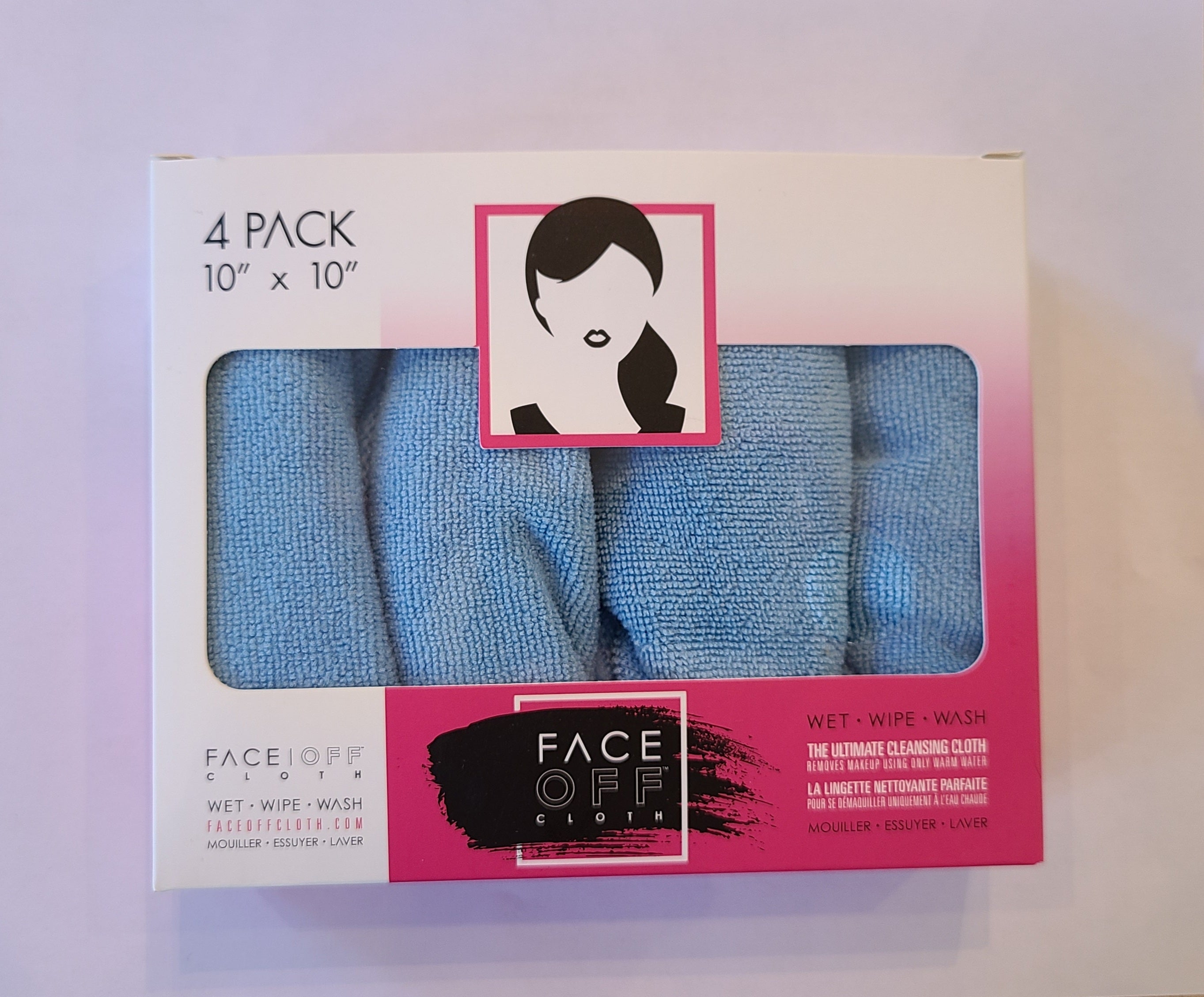 FaceOff Gift Pack featuring a reusable makeup removal cloth for gentle cleansing with warm water.