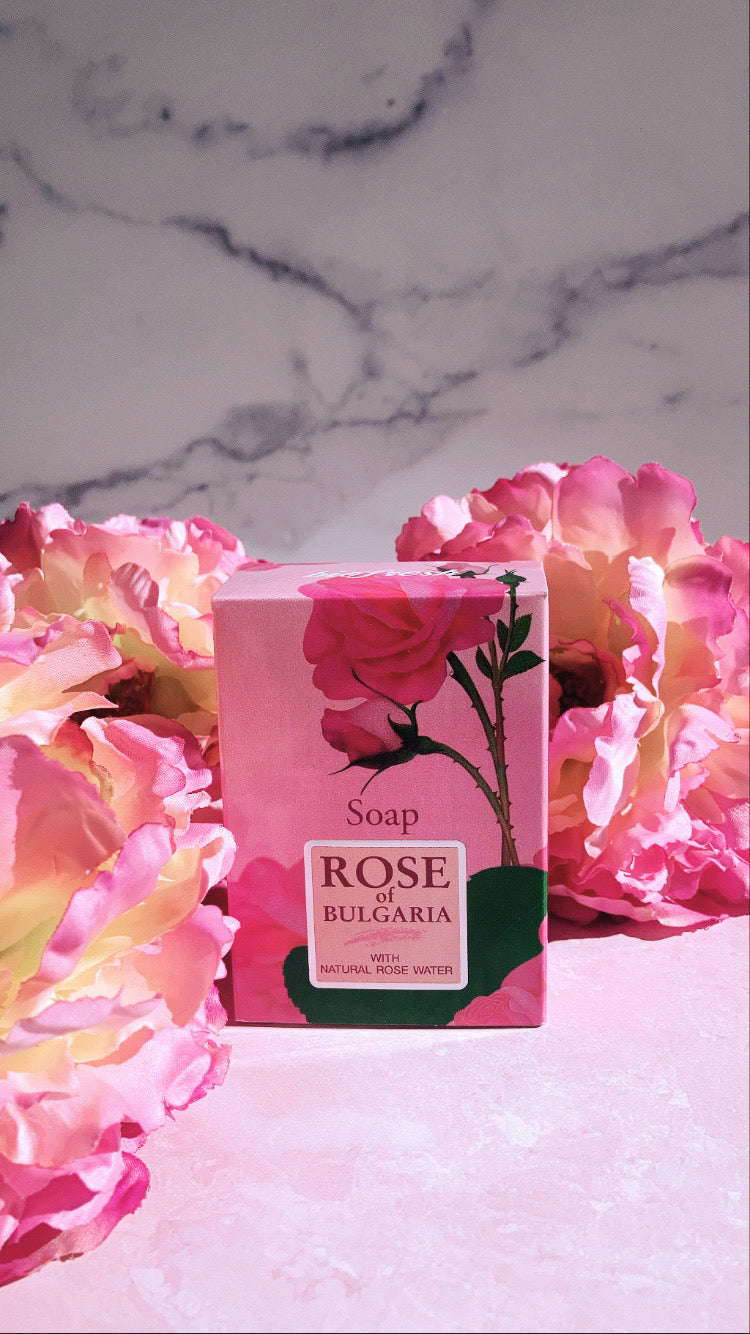 Natural Soap with rose water from Biofresh, featuring dried rose petals and a floral design, perfect for gentle cleansing.