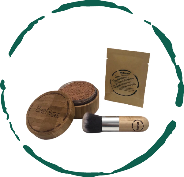 Bronzer Loose Powder Set featuring a bamboo case, refill bag, and kabuki brush, showcasing eco-friendly beauty essentials.