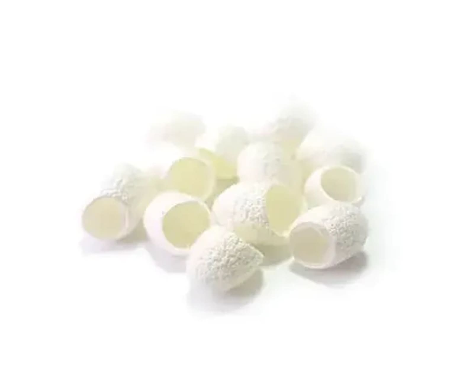 Lot de 8 cocons de soie naturels pour exfoliation douce, présentés dans un pochon en coton.